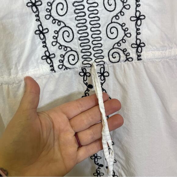 Fit 4U, Lightweight Embroidered Tunic Top, Drawstring Waist. Size Large. - Picture 3 of 6